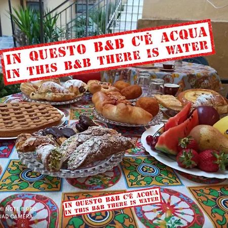 Il Melograno Antico Con Terrazza E Giardino ベッド・アンド・ブレックファスト