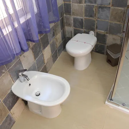 Il Melograno Antico Con Terrazza E Giardino Oda ve Kahvaltı