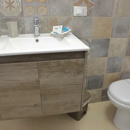 Il Melograno Antico Con Terrazza E Giardino Oda ve Kahvaltı