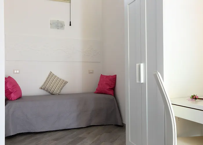 Il Melograno Antico Con Terrazza E Giardino Bed and Breakfast