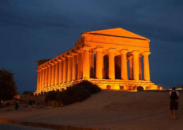 Bed & Breakfast Il Melograno Antico Con Terrazza E Giardino Agrigento