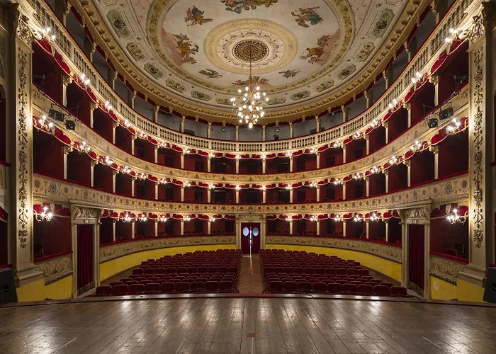 Il Melograno Antico Con Terrazza E Giardino Bed and Breakfast