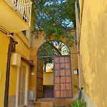 Nocleg ze śniadaniem Il Melograno Antico Con Terrazza E Giardino